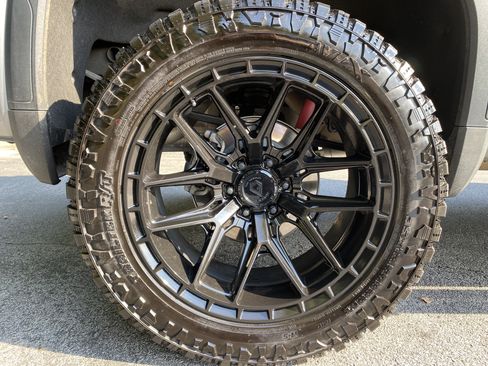 Used 2025 GMC Sierra 1500 Elevation w/ Elevation Premium Package AWD/4WD image 48