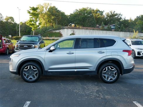 Used 2022 Hyundai Santa Fe Limited image 3