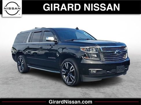 Used 2018 Chevrolet Suburban Premier AWD/4WD image 1