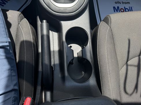 Used 2024 Kia Forte LXS w/ LXS Technology Package FWD image 22