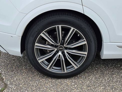 Certified 2023 Audi SQ8 Premium Plus w/ Executive Package AWD/4WD image 8