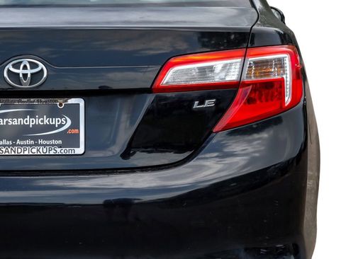 Used 2012 Toyota Camry LE image 49