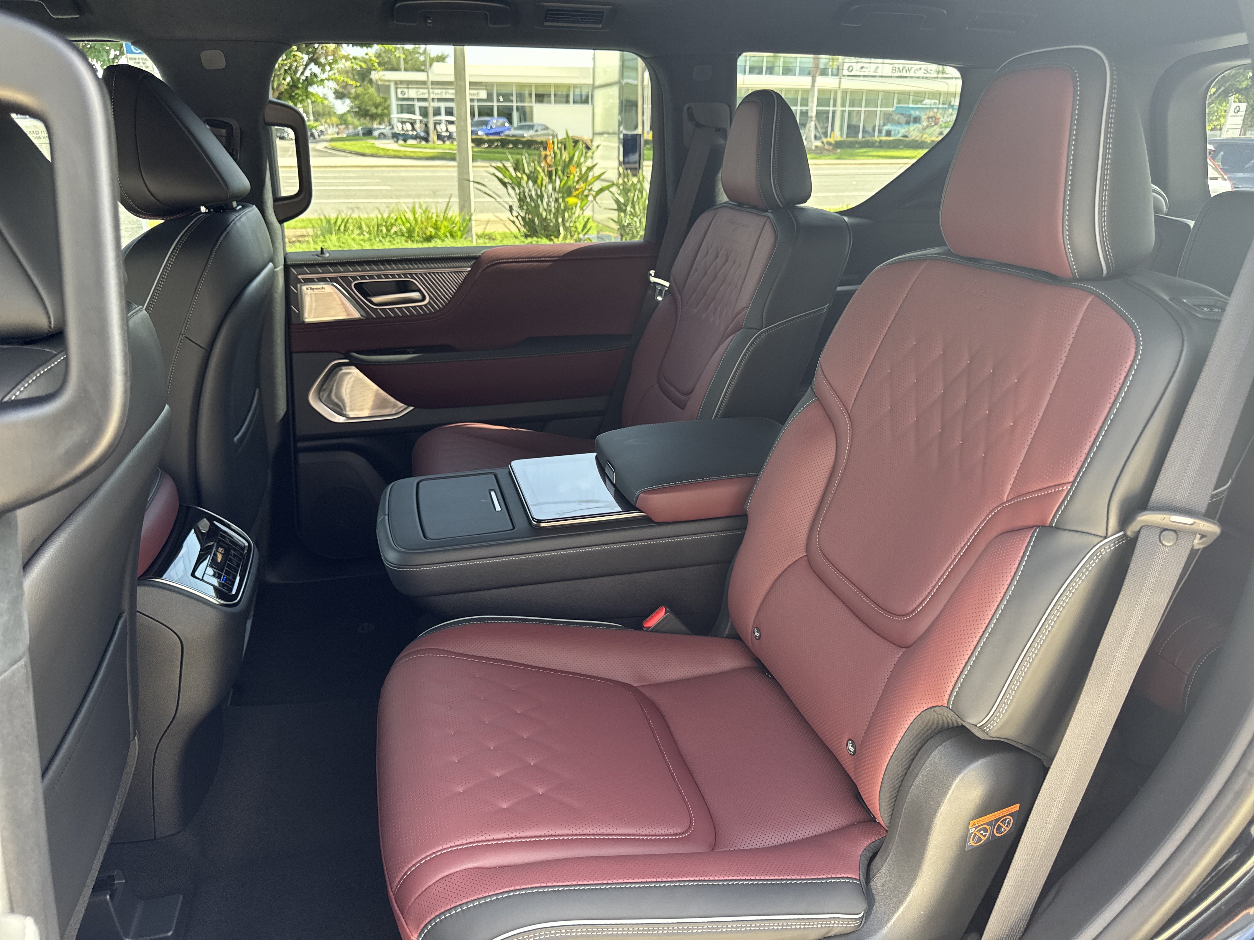 New 2027 INFINITI QX80 Autograph w/ Premium Cargo Package AWD/4WD image 14