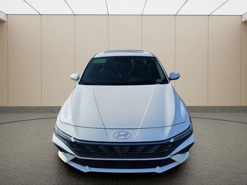 New 2026 Hyundai Elantra Limited FWD image 7