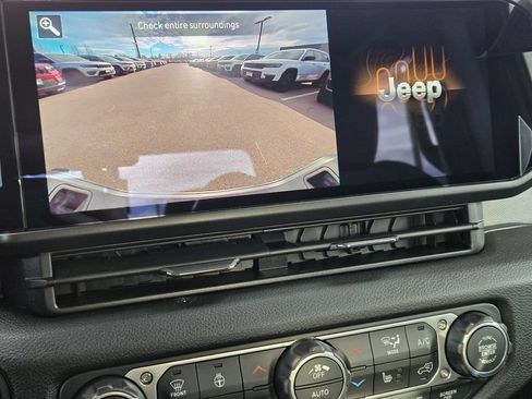 New 2026 Jeep Gladiator Sport AWD/4WD image 9