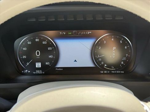 Used 2020 Volvo XC90 T5 Momentum w/ Protection Package Premier image 11
