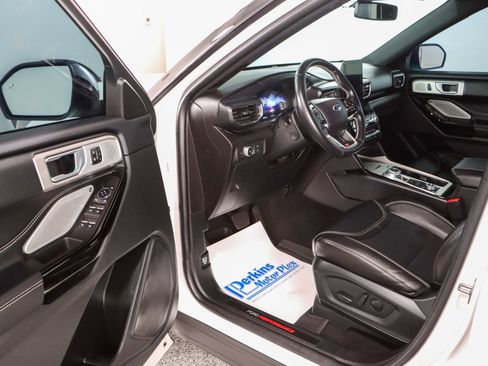 Used 2023 Ford Explorer ST w/ Equipment Group 401A image 3