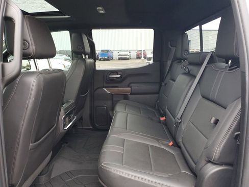 Used 2021 Chevrolet Silverado 1500 High Country image 31