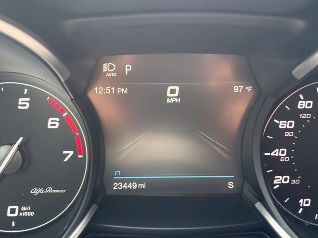 Used 2023 Alfa Romeo Stelvio Veloce AWD/4WD image 28