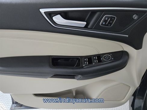 Used 2019 Ford Edge Titanium w/ Cold Weather Package image 17