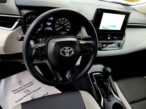 Used 2024 Toyota Corolla LE image 24