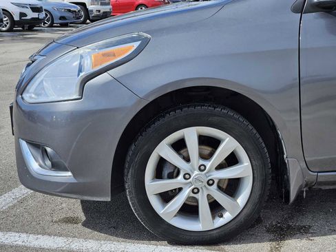Used 2016 Nissan Versa SL image 8