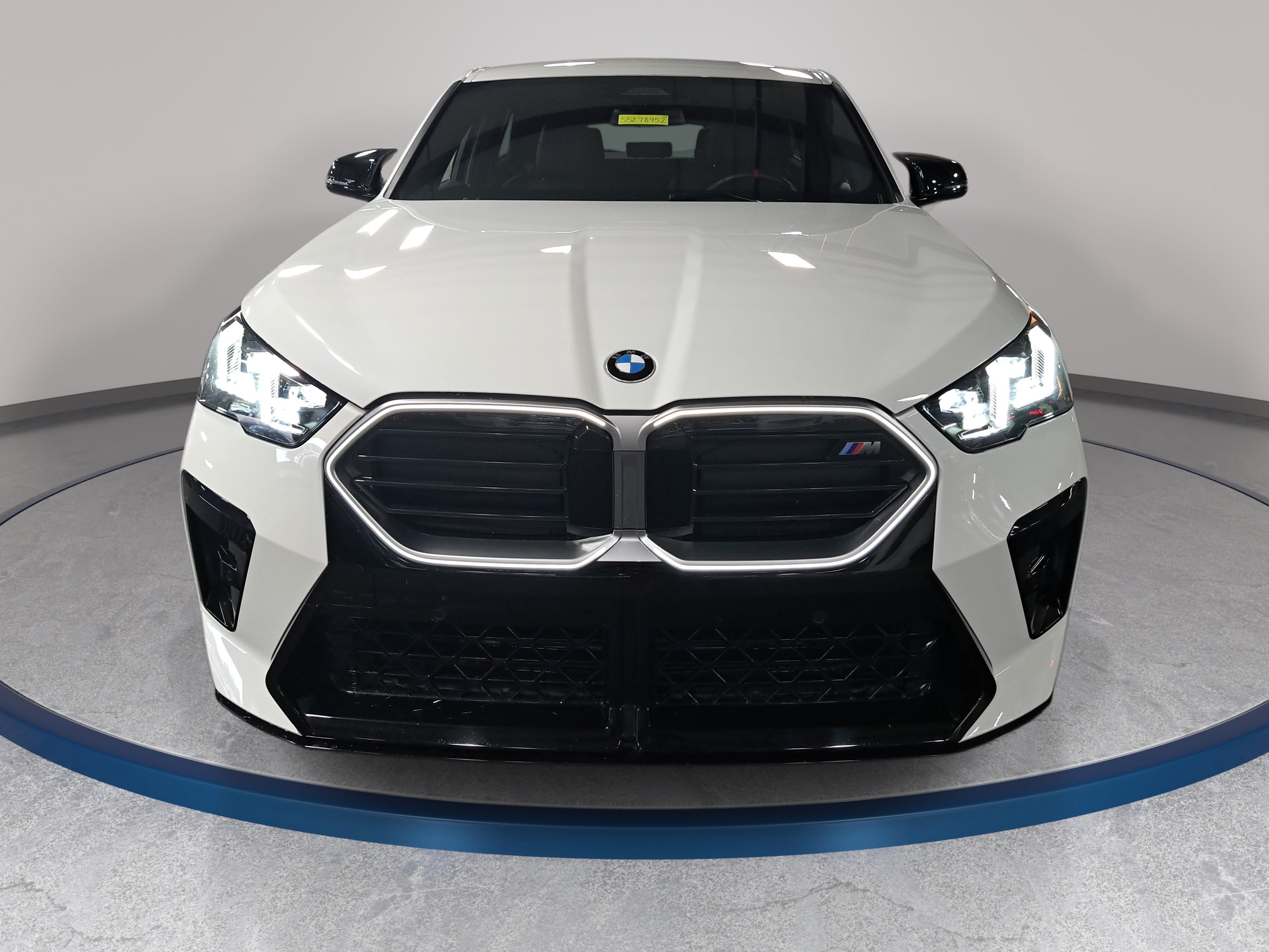Used 2025 BMW X2 M35i AWD/4WD image 2