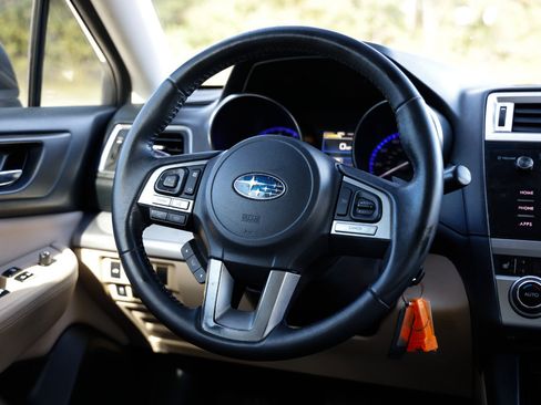 Used 2015 Subaru Legacy 2.5i Premium w/ Moonroof Package image 27