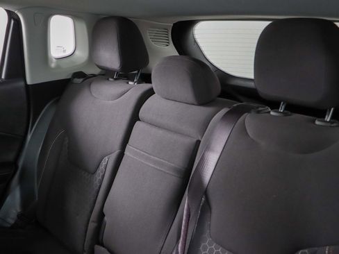 Used 2019 Jeep Compass Sport image 21