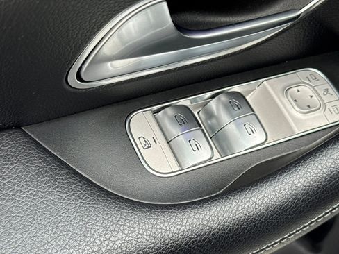 Used 2021 Mercedes-Benz GLE 350 4MATIC image 13