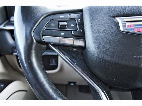 Used 2023 Cadillac Escalade Premium Luxury image 14