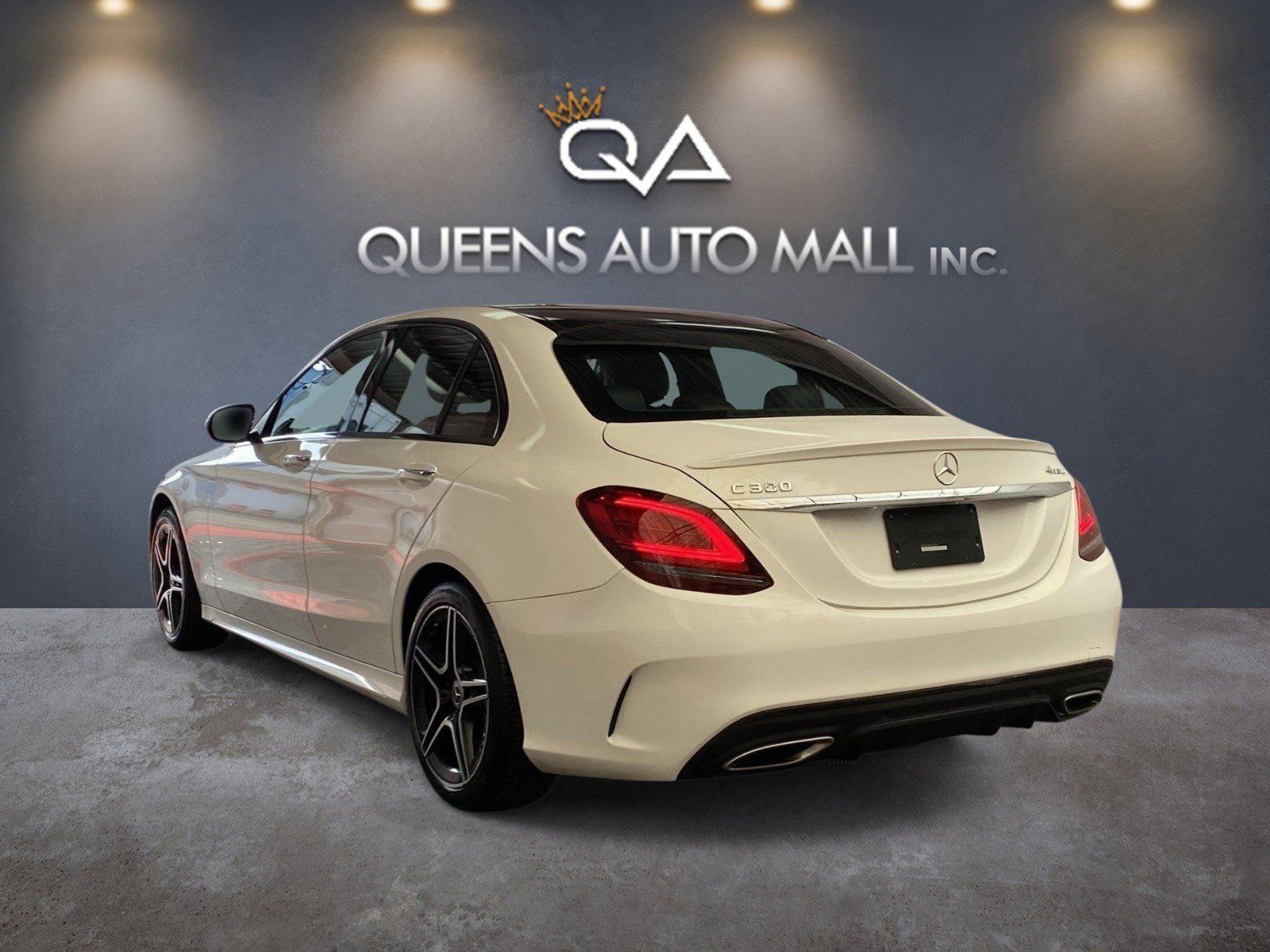 Used 2020 Mercedes-Benz C 300 4MATIC Sedan image 4
