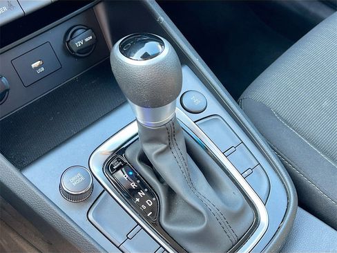 Used 2023 Hyundai Kona SEL image 16