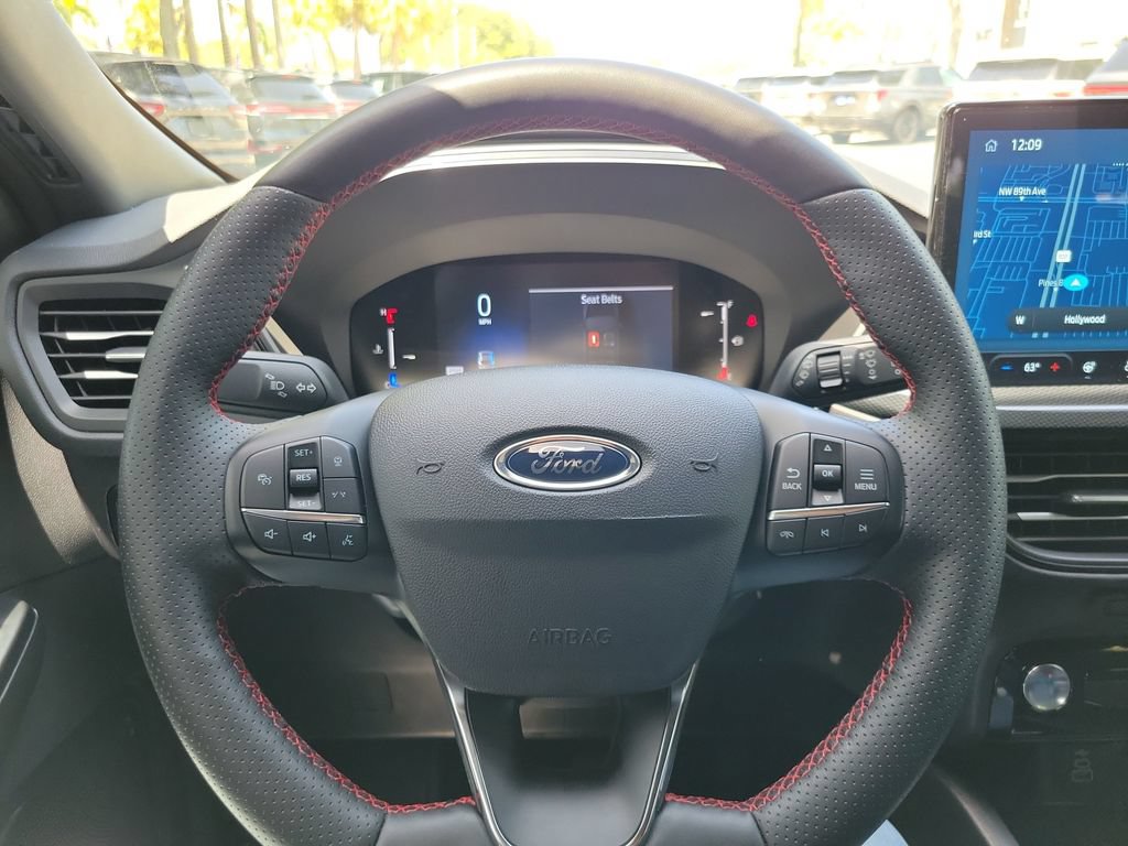 Certified 2025 Ford Escape ST-Line w/ Tech Pack #1 FWD image 17