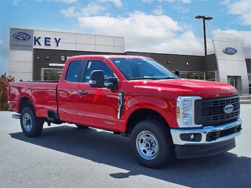New 2026 Ford F350 XL w/ XL Chrome Package image 1