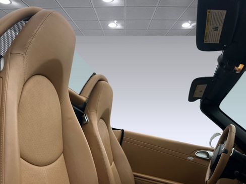Used 2011 Porsche Boxster RWD image 19