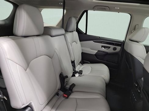 Certified 2025 Honda Pilot Touring image 21