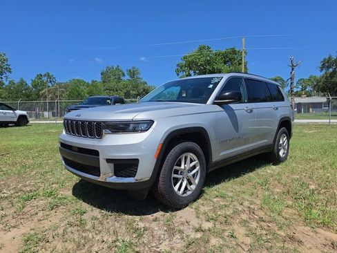 Certified 2022 Jeep Grand Cherokee L Laredo w/ Luxury Tech Group I RWD image 7