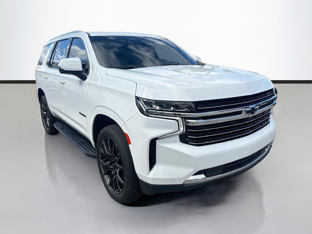 Used 2023 Chevrolet Tahoe LT w/ Luxury Package AWD/4WD image 3