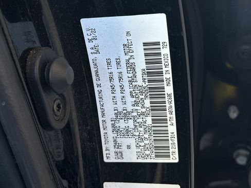 Used 2022 Toyota Tacoma SR image 27