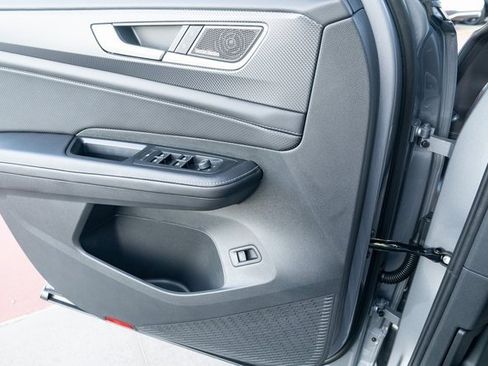 New 2026 Volkswagen Atlas Cross Sport SEL Premium R-Line image 26