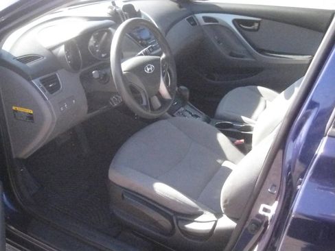 Used 2013 Hyundai Elantra GLS FWD image 12