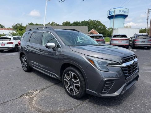 Used 2023 Subaru Ascent Limited w/ Technology Package AWD/4WD image 4