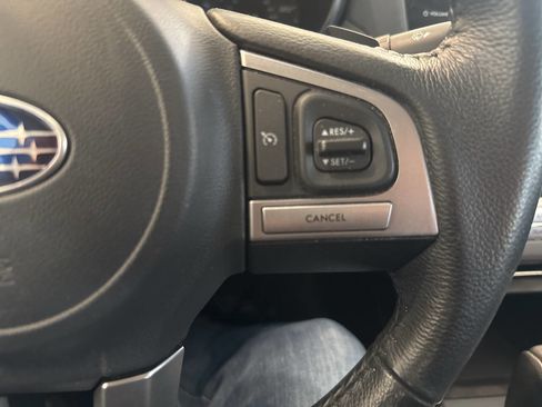 Used 2017 Subaru Legacy 2.5i Limited image 28