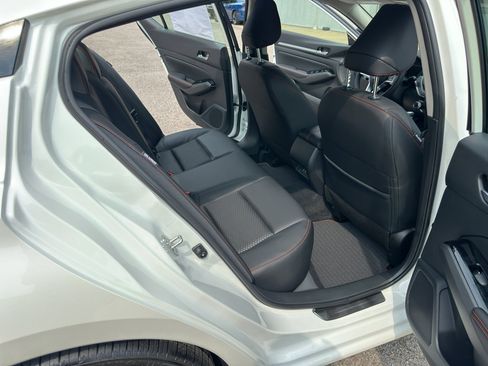 New 2025 Nissan Altima 2.5 SR image 16