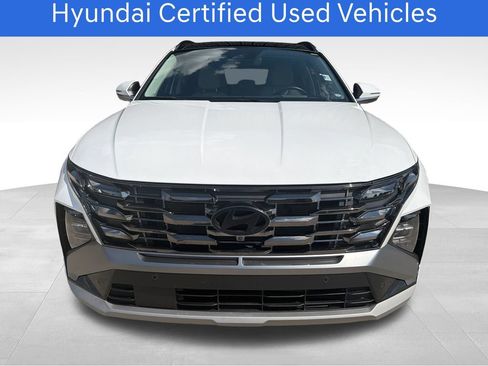 Certified 2025 Hyundai Tucson Limited AWD/4WD image 10