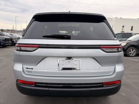 New 2025 Jeep Grand Cherokee Limited image 6