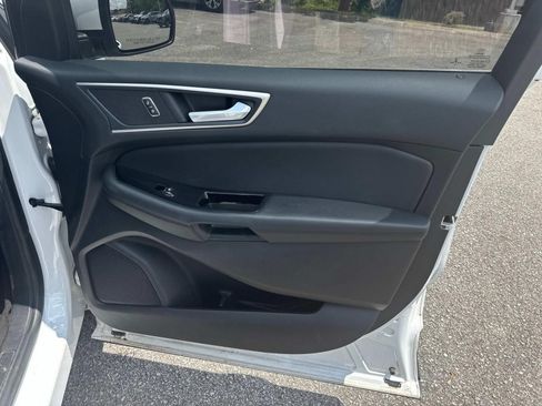 Used 2019 Ford Edge SEL w/ Equipment Group 201A AWD/4WD image 23