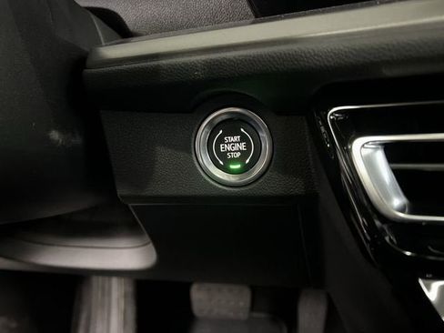 New 2026 Chevrolet Traverse LT w/ Sun and Wheel Package FWD image 17