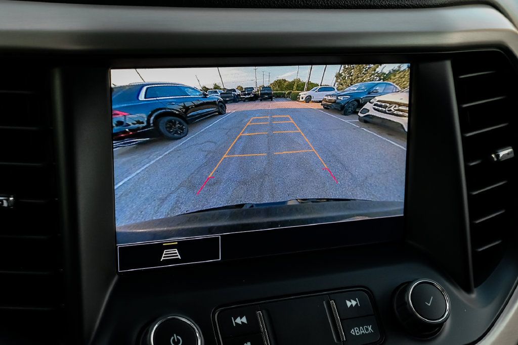 Used 2023 GMC Acadia Denali FWD image 21