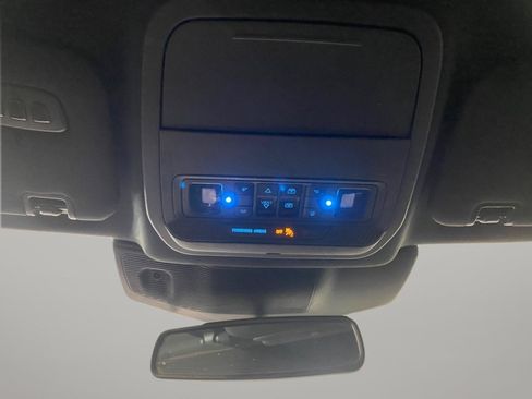 Used 2021 Ford Explorer Platinum w/ Equipment Group 601A AWD/4WD image 18
