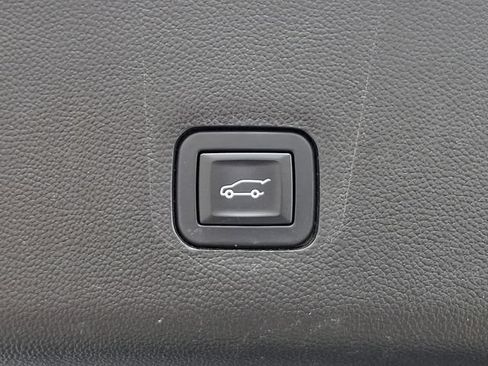 Used 2019 Chevrolet Traverse LT AWD/4WD image 31