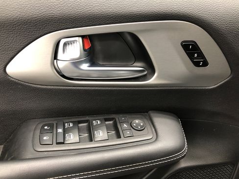 Certified 2024 Chrysler Pacifica Limited w/ S Appearance Package image 20