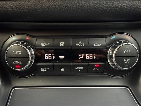Used 2020 Mercedes-Benz GLA 250 4MATIC image 21