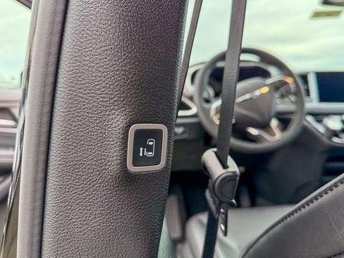 New 2026 Chrysler Voyager LX image 23