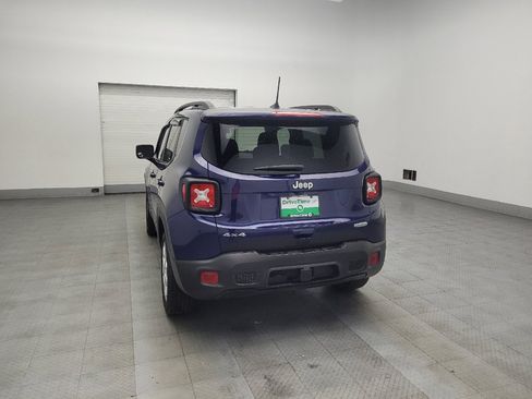 Used 2019 Jeep Renegade Latitude w/ Cold Weather Group image 5