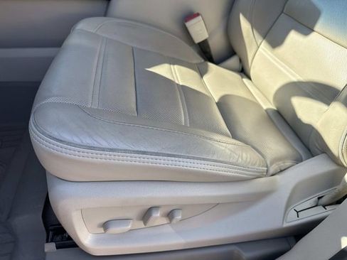 Used 2020 GMC Yukon Denali w/ Open Road Package image 24