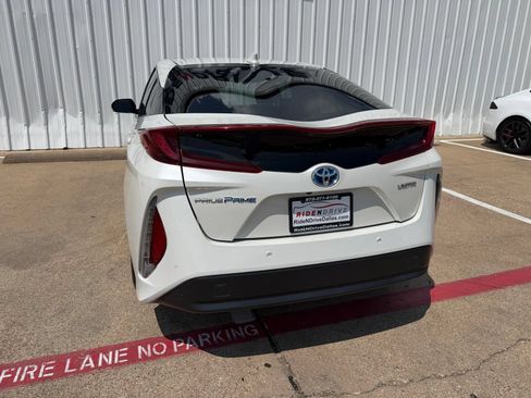 Used 2020 Toyota Prius Prime Limited FWD image 5