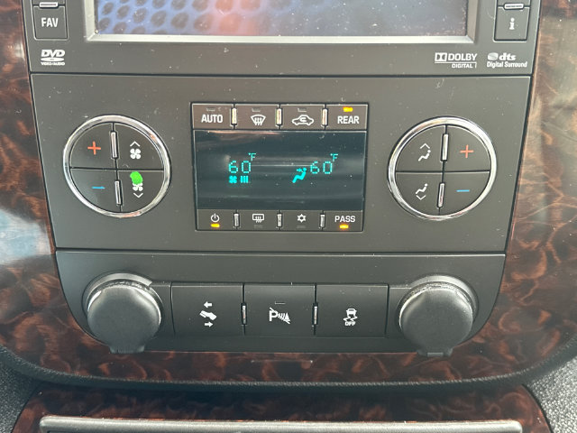 Used 2013 GMC Yukon Denali AWD/4WD image 32