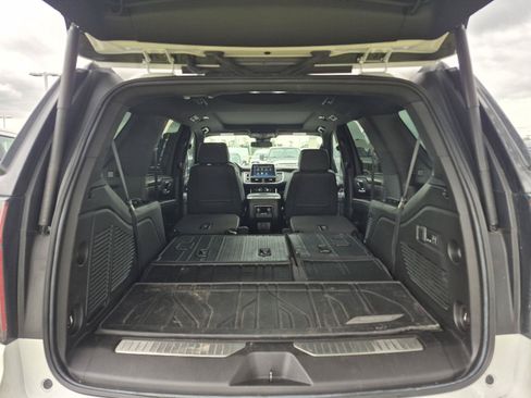 Used 2023 Chevrolet Tahoe Z71 w/ Luxury Package AWD/4WD image 14